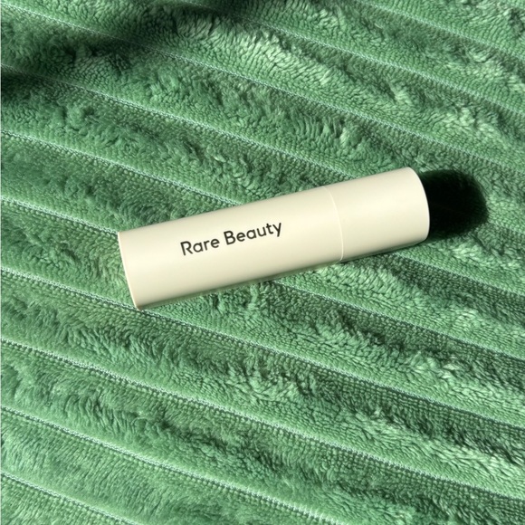 Rare Beauty by Selena Gomez Lipstick - Picture 4 of 9